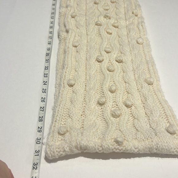 Abercrombie & Fitch cream knit infinity scarf - Picture 9 of 10